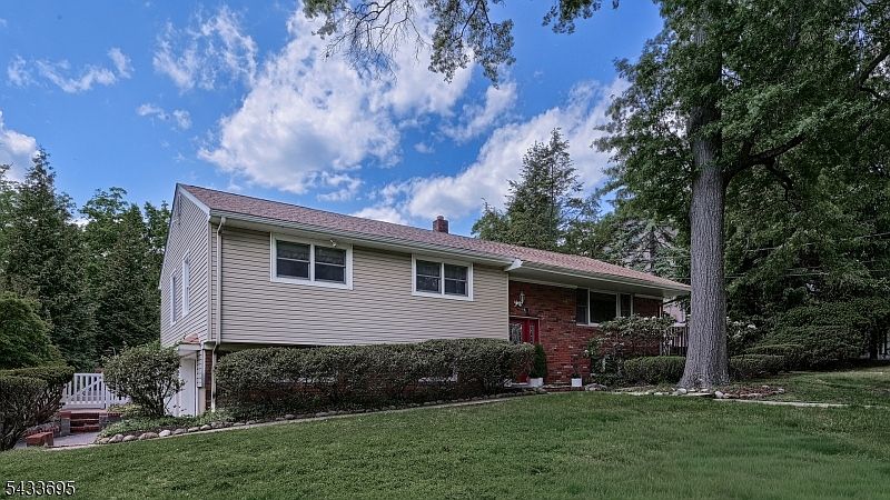 1st image of 277 French Hill Rd