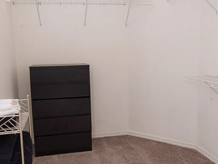 1637 Maximilian Dr — Photo 25