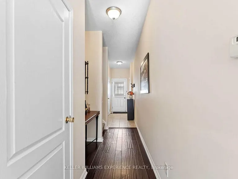 488 Yonge St #16 — Photo 2