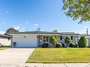 36268 Jeffrey Dr, Sterling Heights, MI 48310