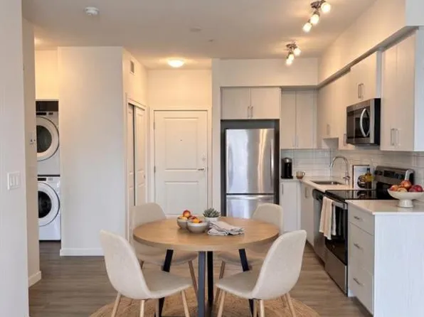 3727 E Sage Hill Dr NW #3318, Calgary, AB T3R 1T7