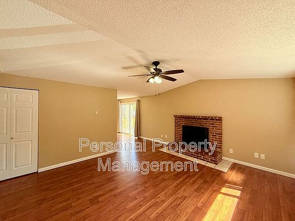 2nd image of 900 Z St