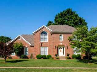 1416 Twin Ridge Rd, Lyndon, KY 40242