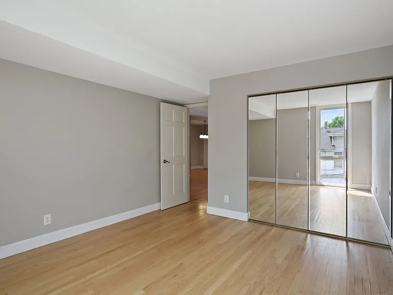 232 Franklin Ave W #206 — Photo 18