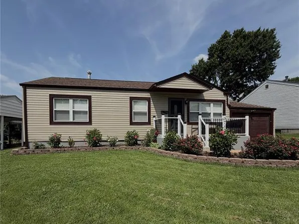9713 Shuffle Dr, Saint Louis, MO 63123