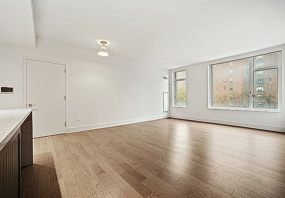 3rd image of 510 E 14th St #412