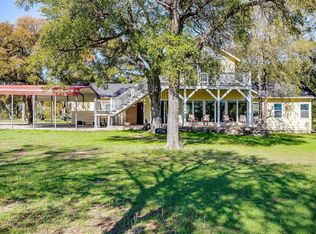 533 Crest Ridge Dr, Fort Worth, TX 76108