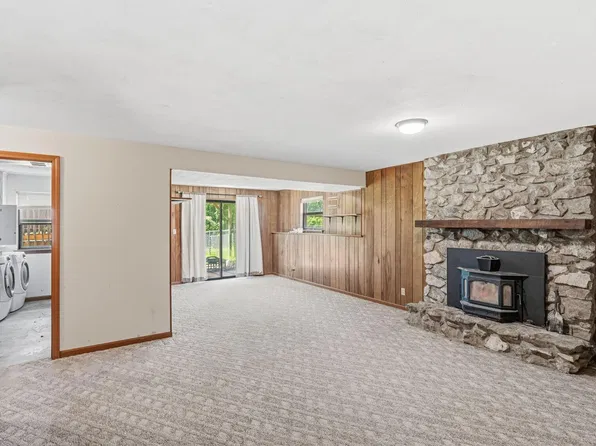 1112 Krohn St, Boonville, MO 65233