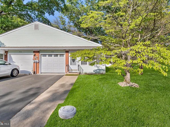 7B Crocus Ln, Whiting, NJ 08759