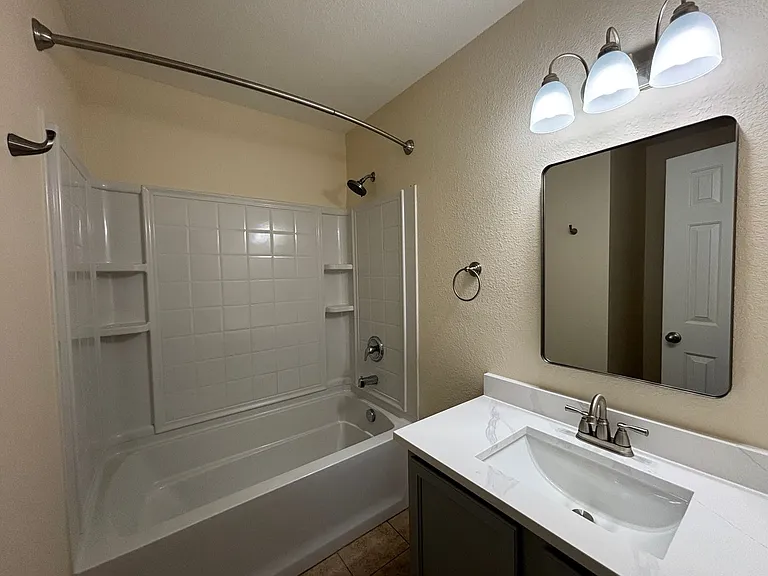 8119 Lost Canyon Trl — Photo 5