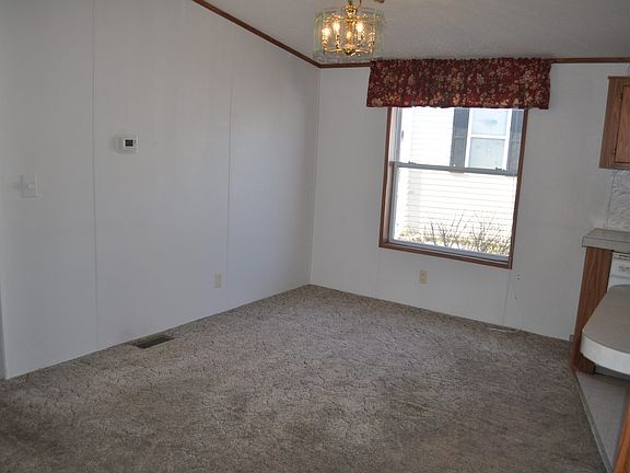 5th image of 1831 Helena Ave