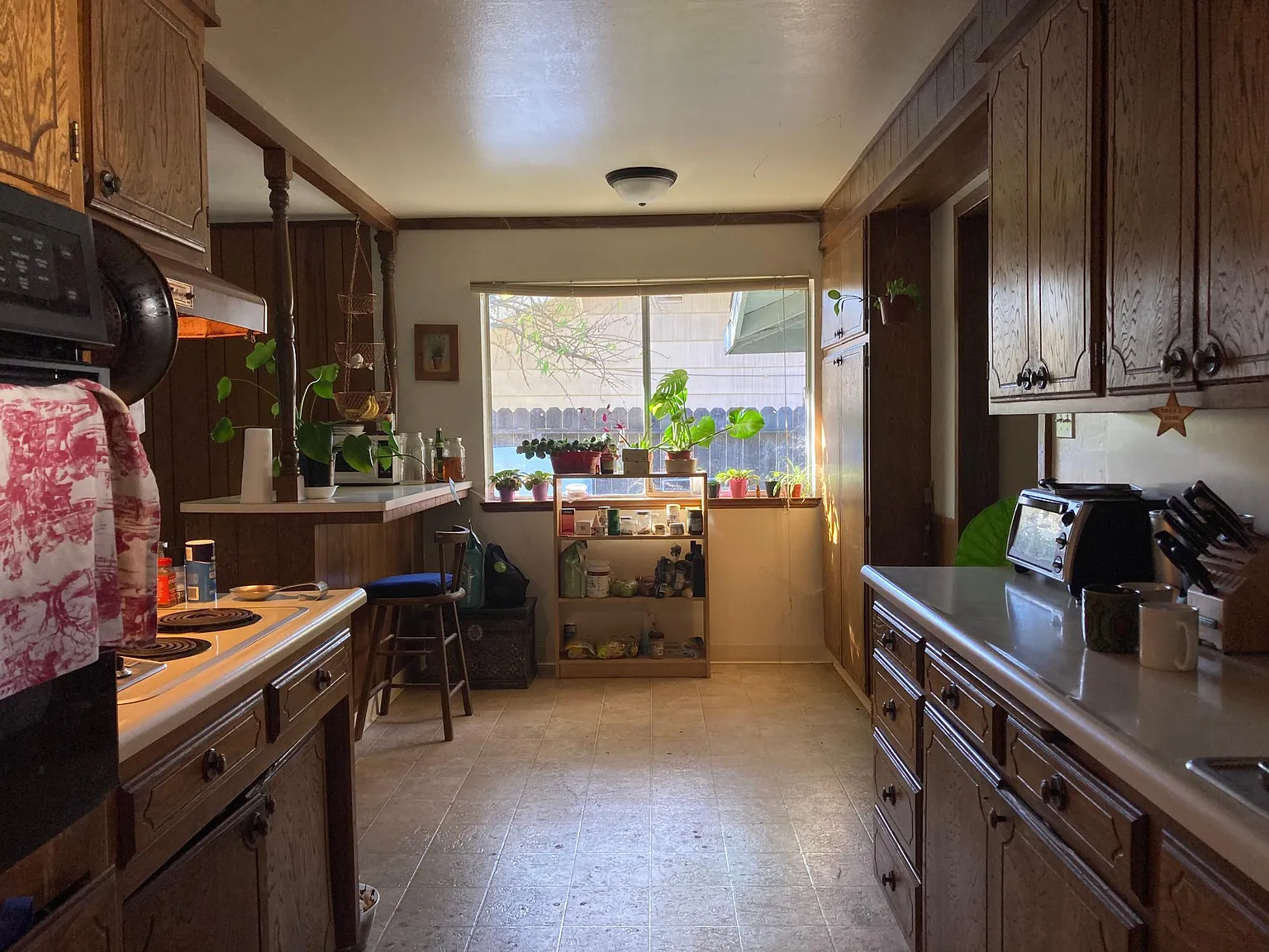 4 bed, 1872 sqft, $3,350 — Photo 3