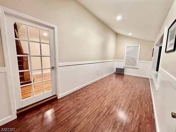 2nd image of 264 Walters St