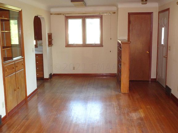 4th image of 1315 11th Ave N