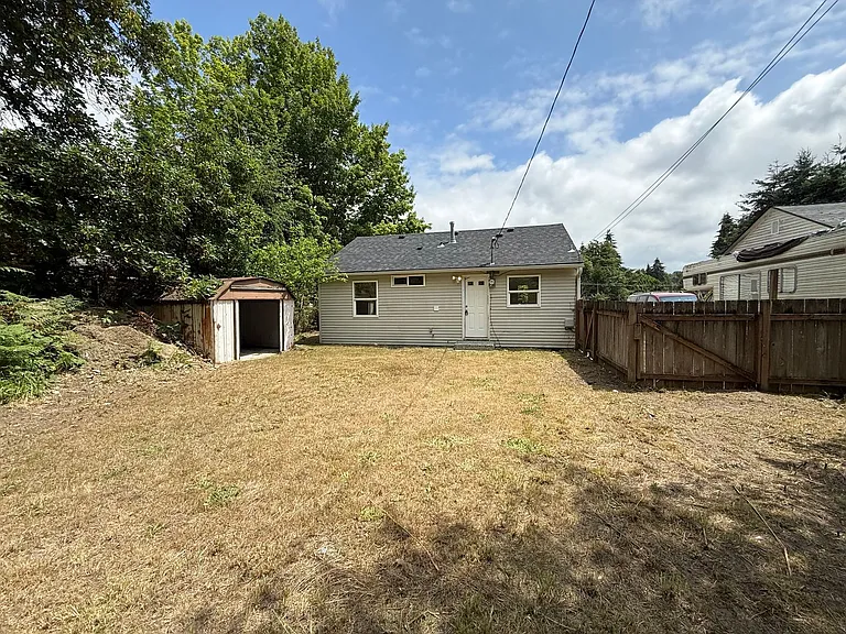 9823 31st Ave SW — Photo 15