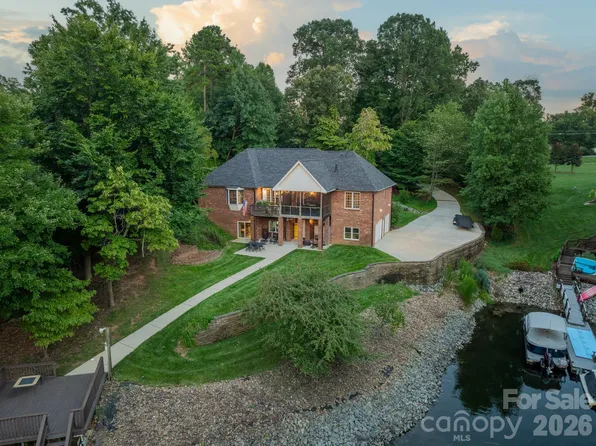 7545 Rabbit Cir, Denver, NC 28037