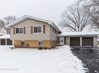 1445 Cooper Rd, Hoffman Estates, IL 60169