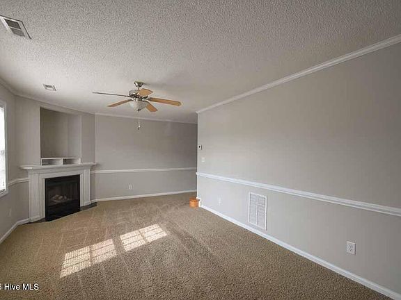 2nd image of 2375 Vineyard Dr APT H5