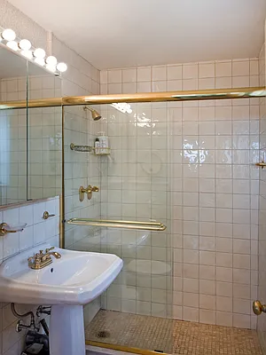 Sold by Sotheby's International Realty | media 14