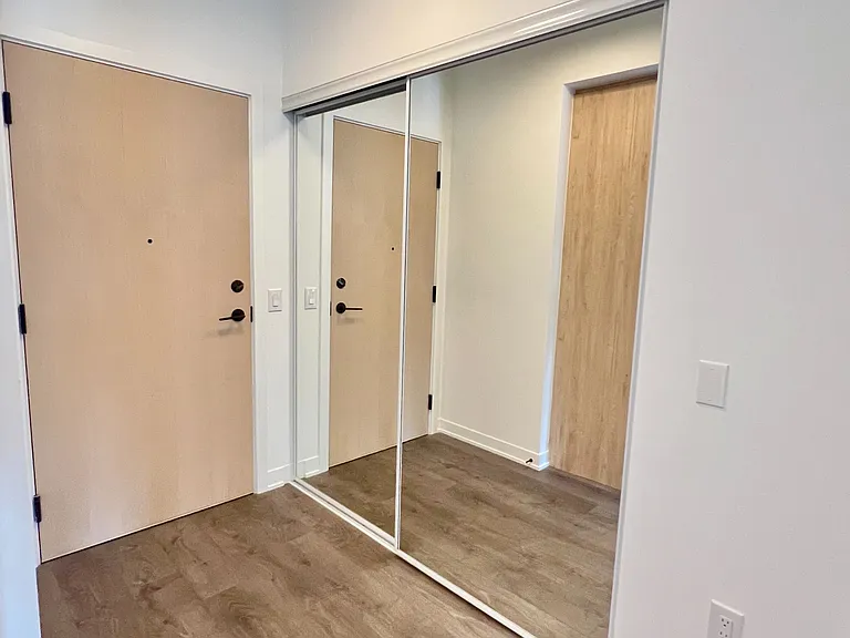 10 Oak St #523 — Photo 2