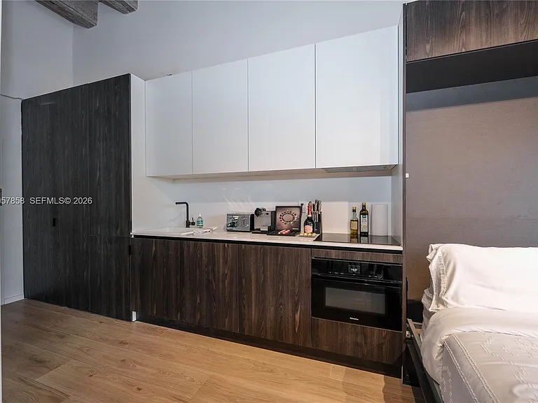 5255 Collins Ave #9E — Photo 54