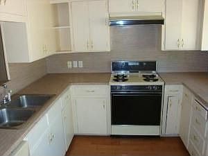 3rd image of 11901 Hornsby St