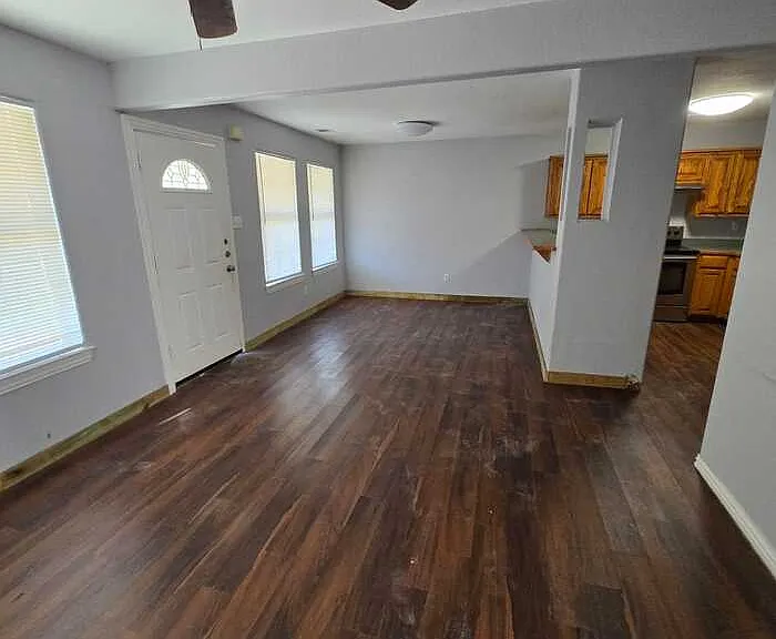 11018 Shady Oaks Dr — Photo 7