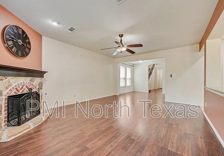 10516 Bolivar Dr — Photo 6