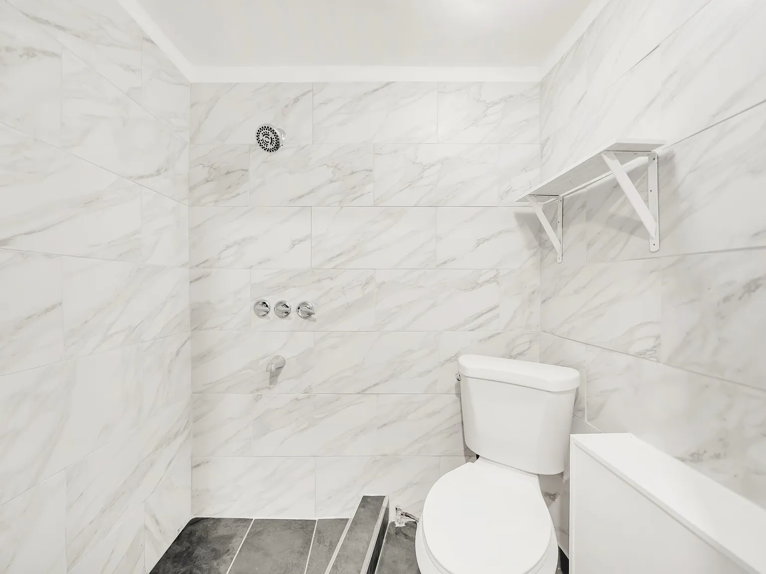 4 bed, 1438 sqft, $2,050 — Photo 4