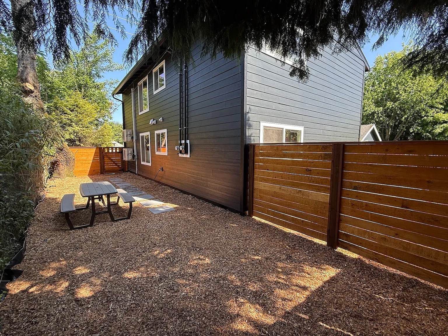 3 bed, 852 sqft, $2,750 — Photo 4