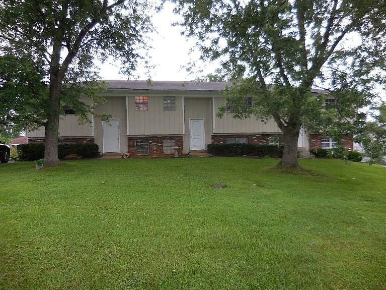 1st image of 464 Schenkel Ln #468