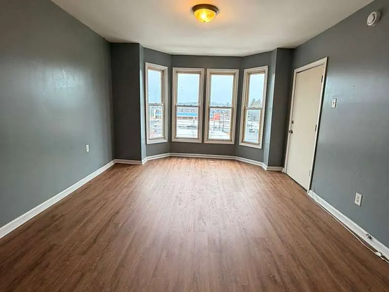 884 3rd Ave #3 — Photo 5