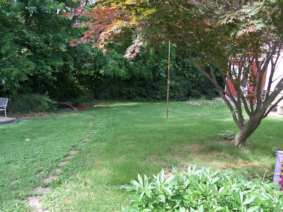 View to back of lot