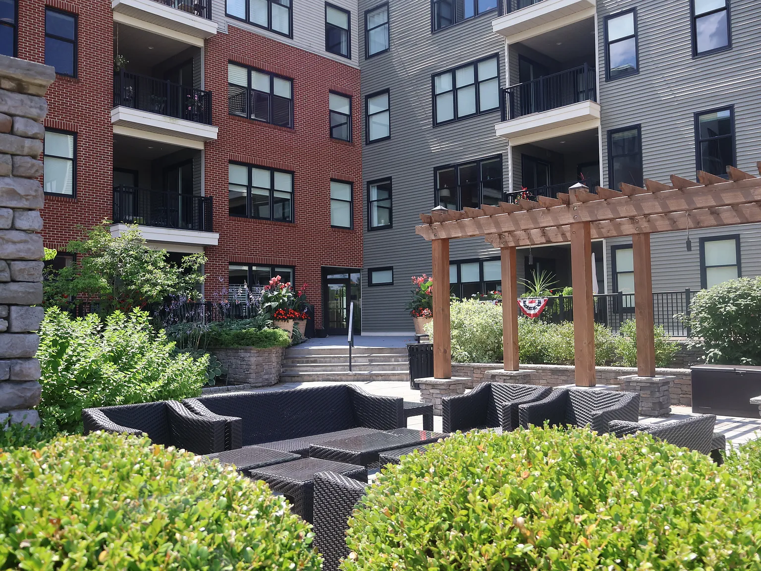 2 bed, 1381 sqft, $2,945 — Photo 3