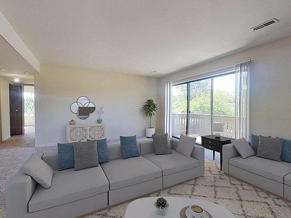 Large Patio/Balcony!