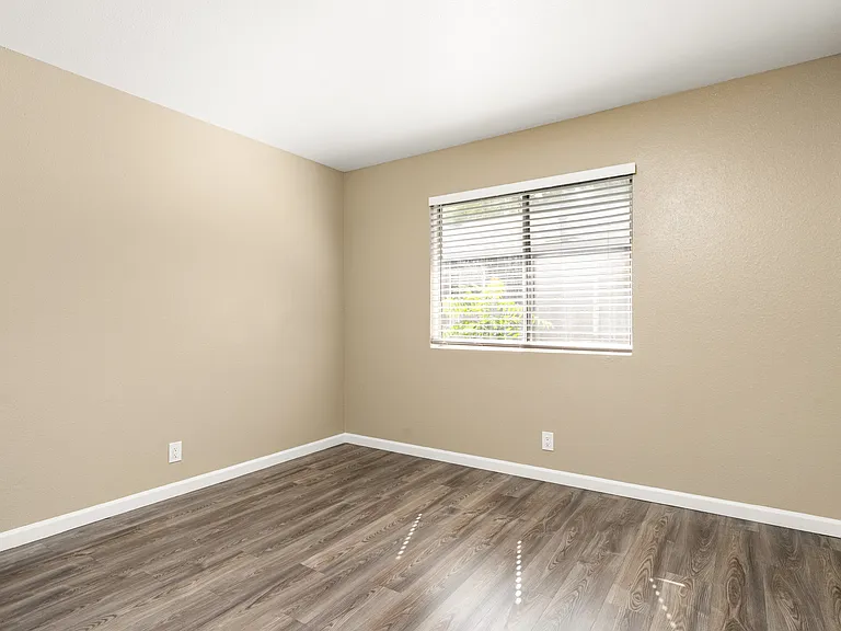 Cedar Park Apartments — Photo 31