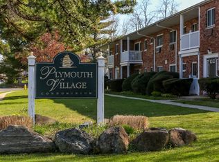 71 Adams Rd APT 1F, Central Islip, NY 11722