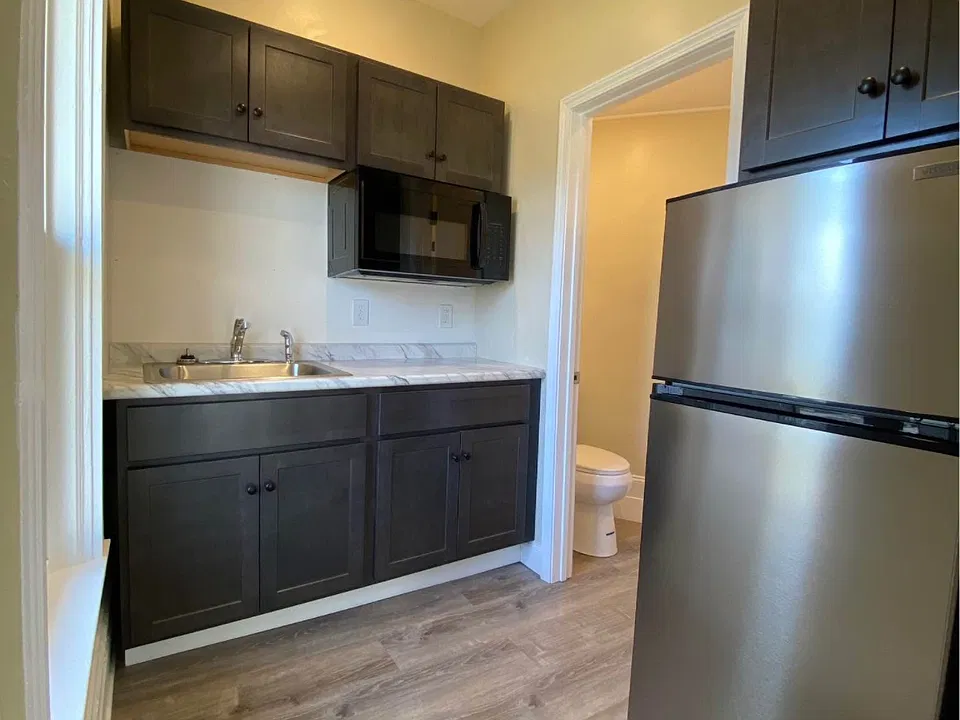66 Lake St #1