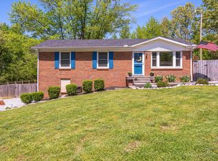 207 Marilyn Dr, Dickson, TN 37055