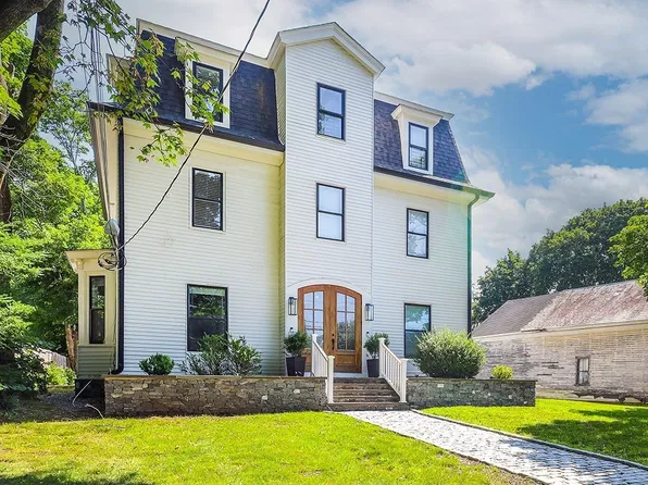 101 North St #1, Medfield, MA 02052