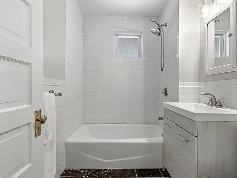 33 Rosemont St #1 — Photo 8