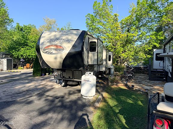 4th image of 4229 E Pkwy Lot 166