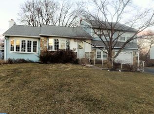 1009 Windsor Rd, Warminster, PA 18974