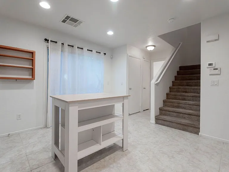 10380 Commanche Moon Ave — Photo 11