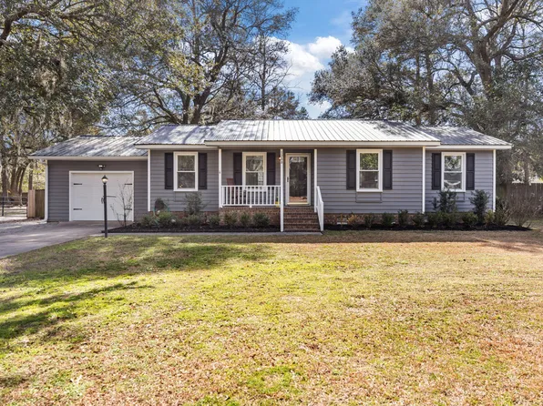 1208 Edward Dr, Moncks Corner, SC 29461
