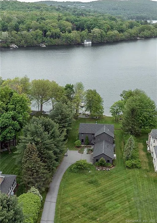 4 bed, 4.5 bath, 4744 sqft, $37,500 — Photo 1