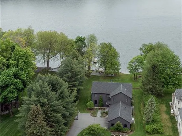 33 Arrow Point Rd, Warren, CT 06777