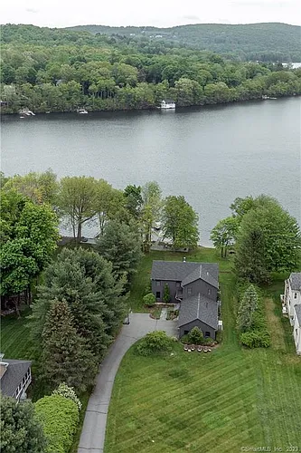 33 Arrow Point Rd Photo 1