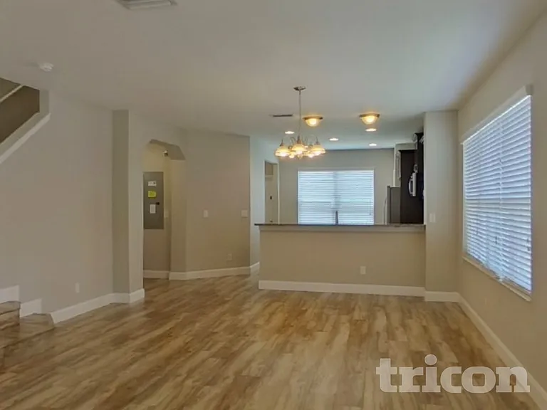 3925 Cottage Hill Ave — Photo 4
