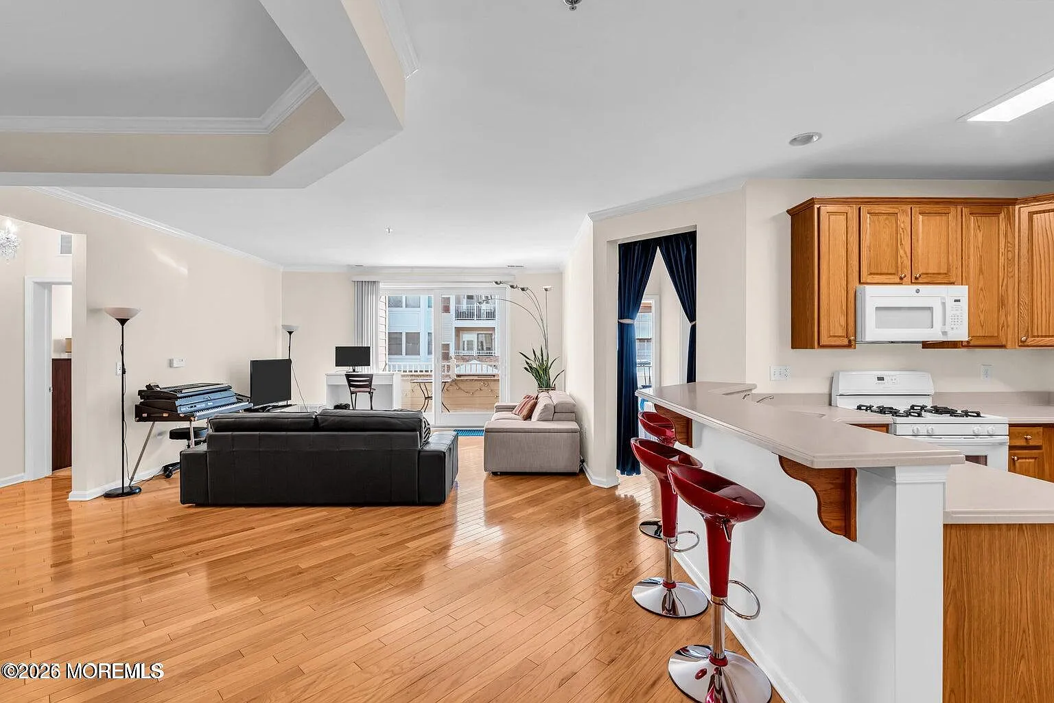 2 bed, 1592 sqft, $4,000 — Photo 1